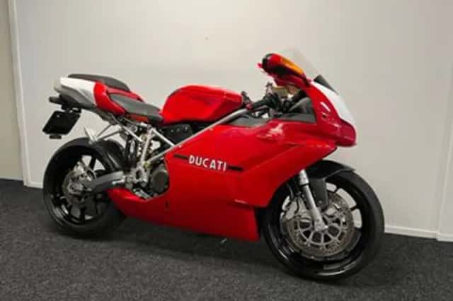 Ducati 749 (2004) thumbnail 2