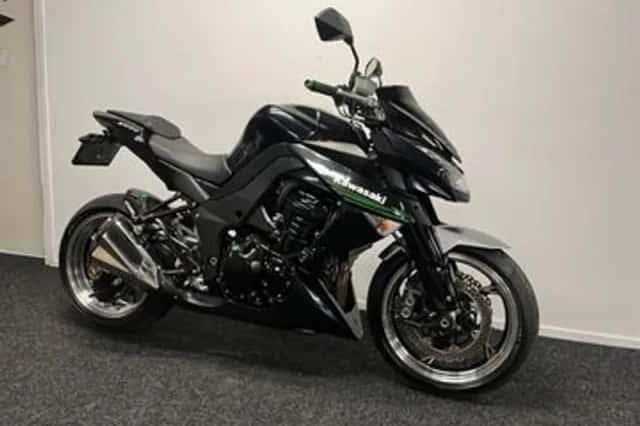 Kawasaki Z1000 (2010) thumbnail 4