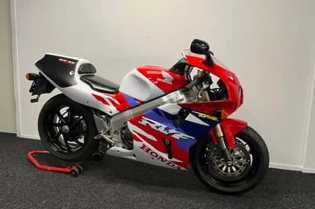 Honda RC 45 HRC (1995) thumbnail 4