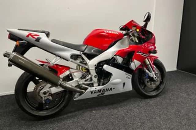 Yamaha YZF-R1 (2000) thumbnail 6