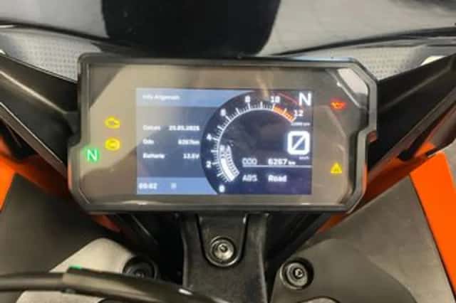 KTM RC 125 (2024) thumbnail 2