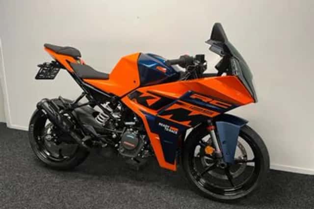 KTM RC 125 (2024) thumbnail 3