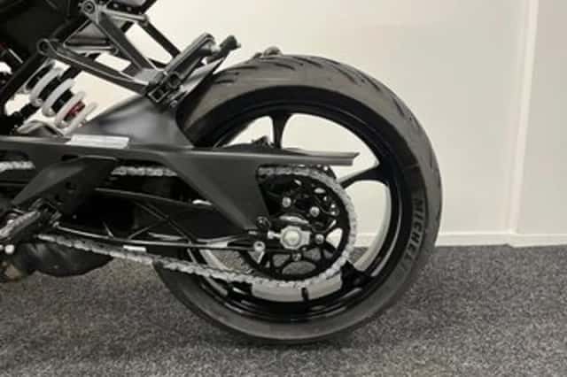 KTM RC 125 (2024) thumbnail 4