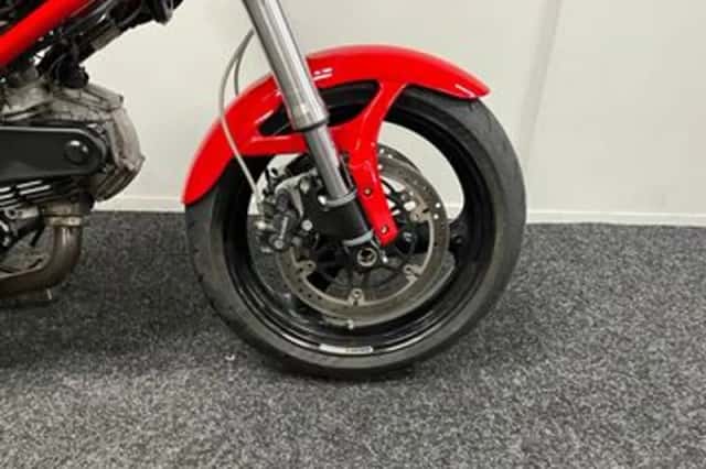 Ducati Monster 695 (2007) thumbnail 5