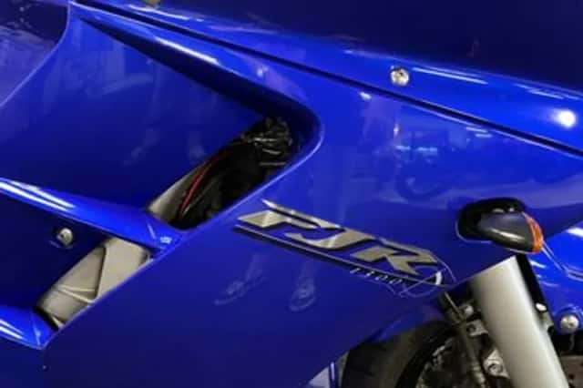 Yamaha FJR1300 (2001) thumbnail 3