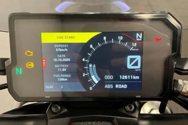 KTM 390 Duke (2019) thumbnail 2