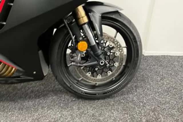 Honda CBR650R (2019) thumbnail 6