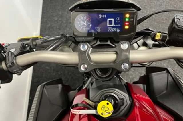 Honda CB650R (2021) thumbnail 2