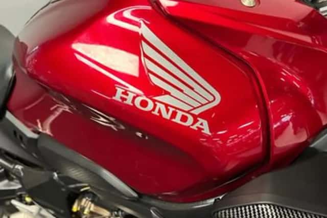 Honda CB650R (2021) thumbnail 3
