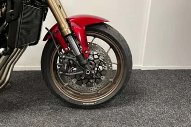 Honda CB650R (2021) thumbnail 6