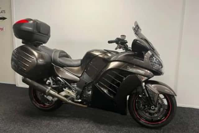 Kawasaki GTR 1400 (2009) thumbnail 4