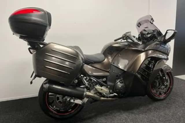 Kawasaki GTR 1400 (2009) thumbnail 5