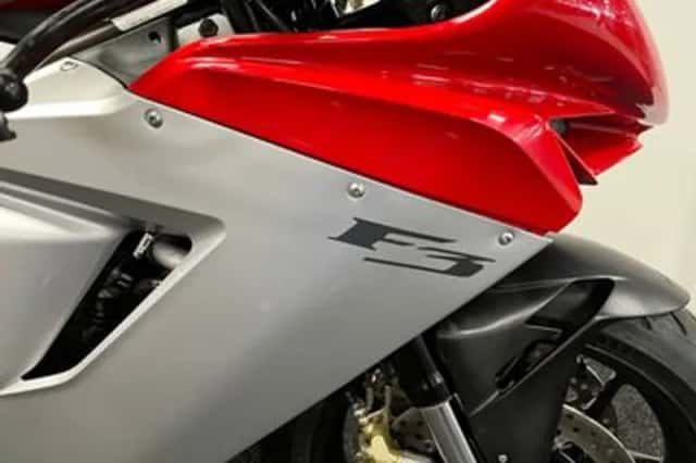 MV Agusta F3 800 (2013) thumbnail 3