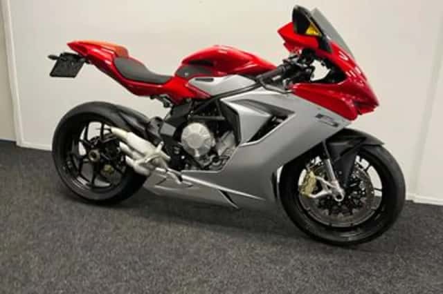 MV Agusta F3 800 (2013) thumbnail 4