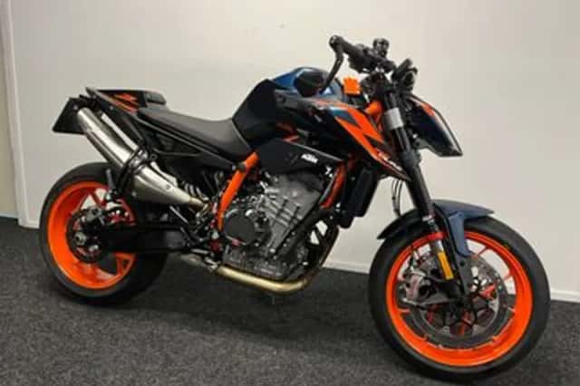 KTM 890 Duke (2023) thumbnail 4