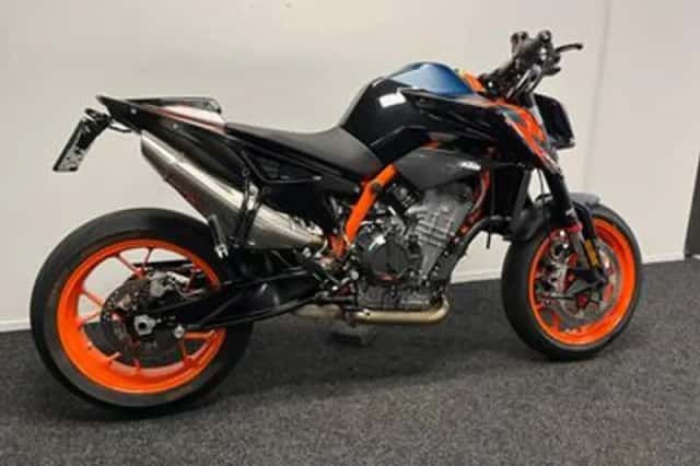 KTM 890 Duke (2023) thumbnail 5