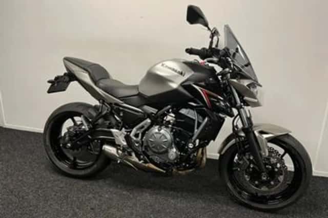 Kawasaki Z650 (2017) thumbnail 3