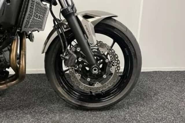 Kawasaki Z650 (2017) thumbnail 5