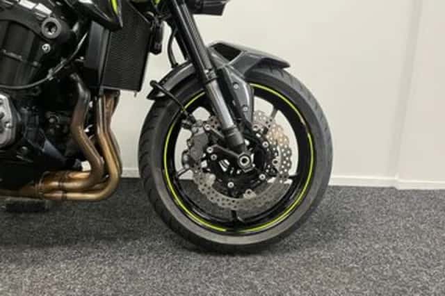 Kawasaki Z900 (2017) thumbnail 6