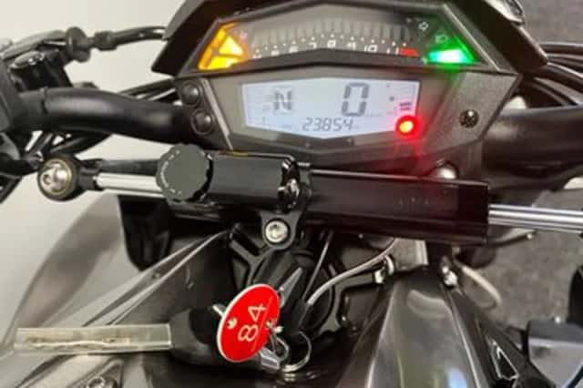 Kawasaki Z 1000 R (2017) thumbnail 2