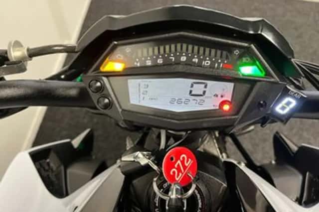 Kawasaki Z1000 (2016) thumbnail 2