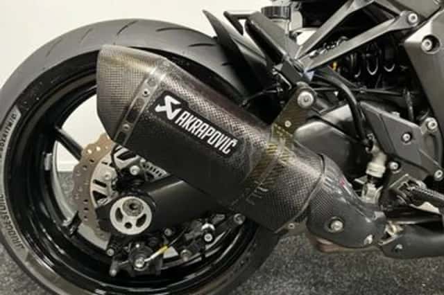 Kawasaki Z1000 (2016) thumbnail 3
