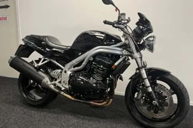 Triumph T509 Speed Triple (1997) thumbnail 4