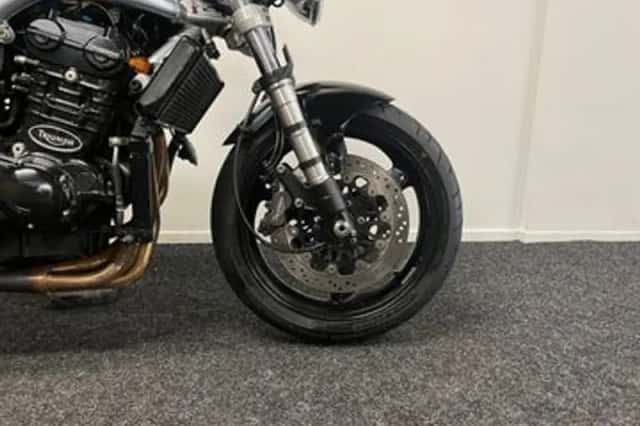 Triumph T509 Speed Triple (1997) thumbnail 6