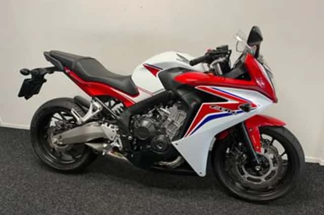 Honda CBR650F (2016) thumbnail 3