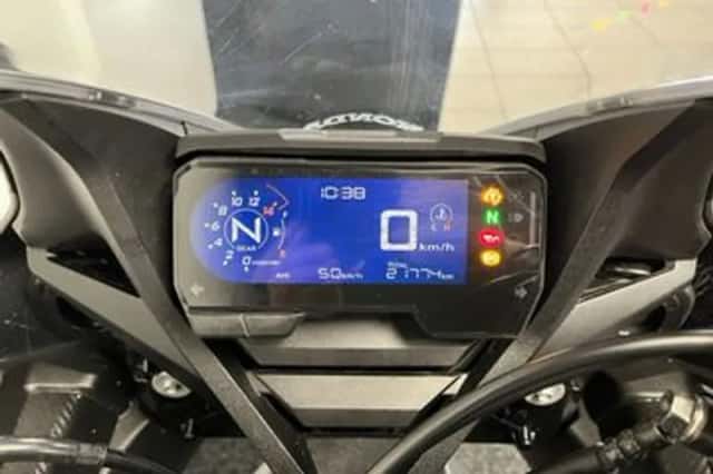 Honda CBR650R (2019) thumbnail 2