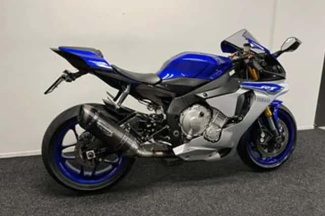 Yamaha YZF-R1 (2015) thumbnail 3