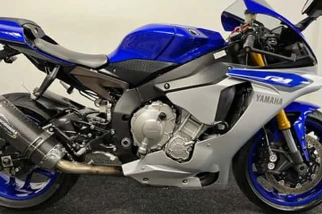Yamaha YZF-R1 (2015) thumbnail 5