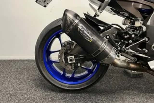 Yamaha YZF-R1 (2015) thumbnail 6