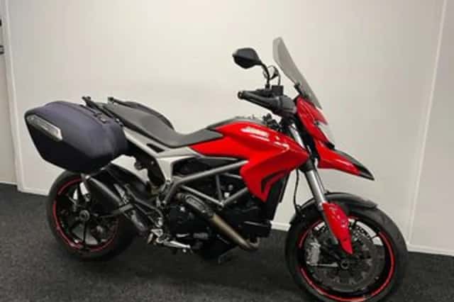 Ducati Hyperstrada (2013) thumbnail 3