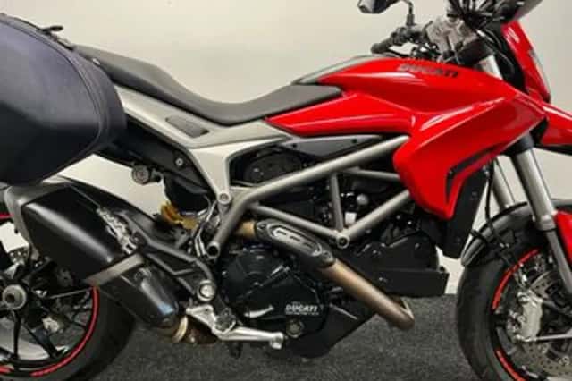 Ducati Hyperstrada (2013) thumbnail 5