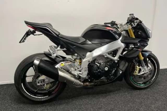 Aprilia Tuono V4 (2011) thumbnail 4