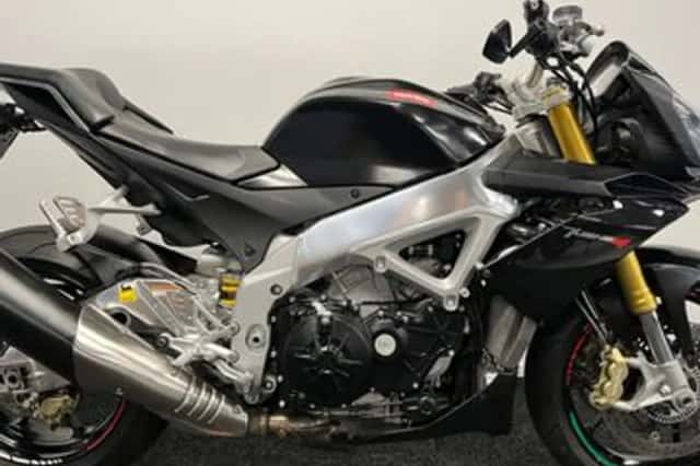 Aprilia Tuono V4 (2011) thumbnail 6