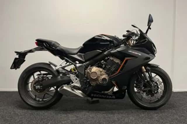 Honda CBR650R (2022) thumbnail 3