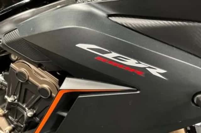 Honda CBR650R (2022) thumbnail 5