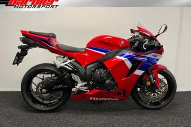 Honda CBR600RR (2025) thumbnail 1