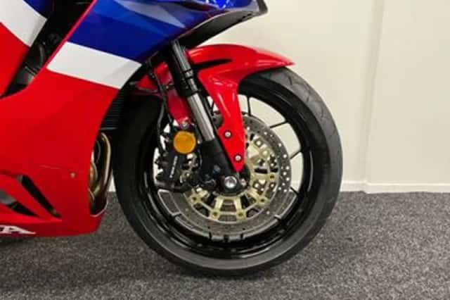 Honda CBR600RR (2025) thumbnail 5
