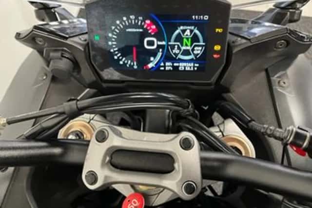 Suzuki GSX-S1000GT (2023) thumbnail 2