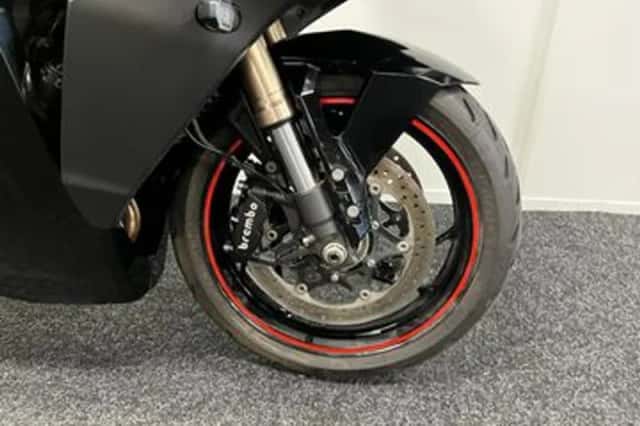 Suzuki GSX-S1000GT (2023) thumbnail 6