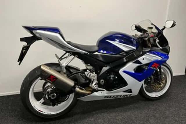 Suzuki GSX-R1000 (2005) thumbnail 4