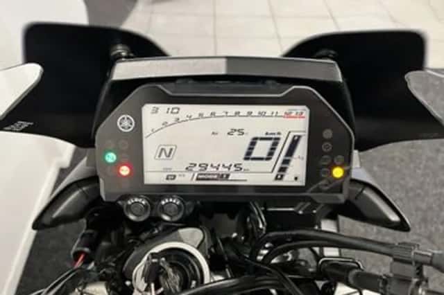 Yamaha MT-10 (2019) thumbnail 2