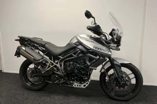 Triumph Tiger 800 XRX (2017) thumbnail 3