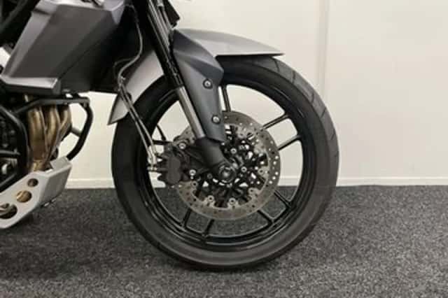 Triumph Tiger 800 XRX (2017) thumbnail 5