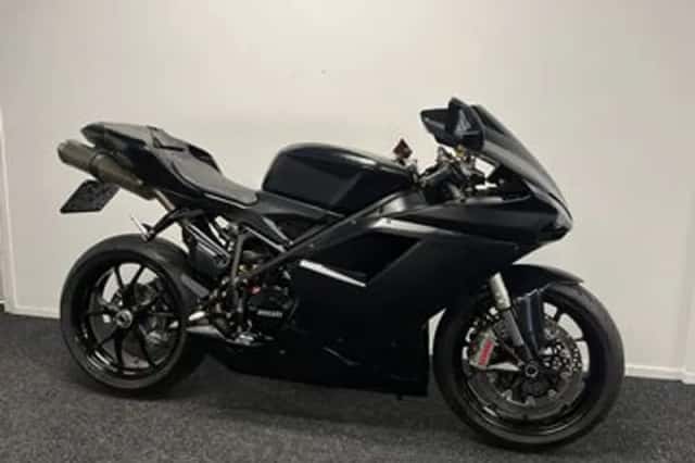 Ducati 848 EVO (2010) thumbnail 4