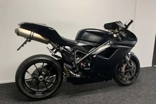 Ducati 848 EVO (2010) thumbnail 5