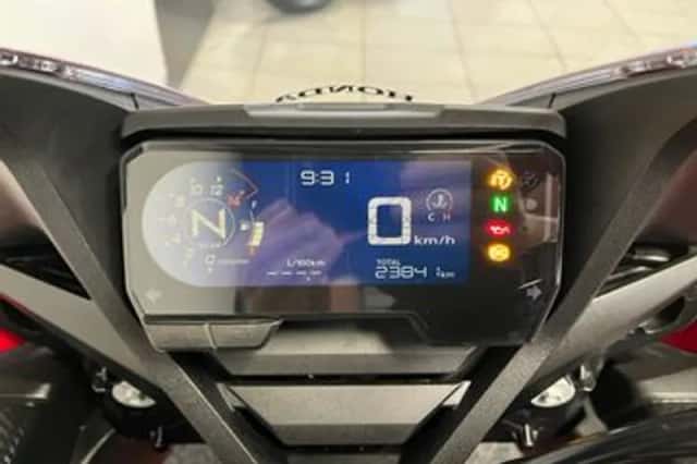 Honda CBR650R (2020) thumbnail 2